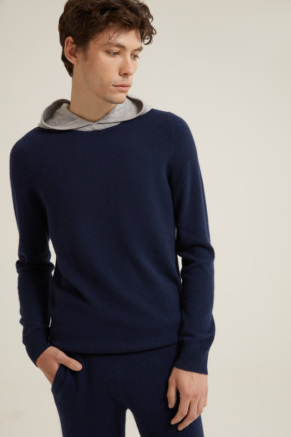 Elio Pullover With Hoodie